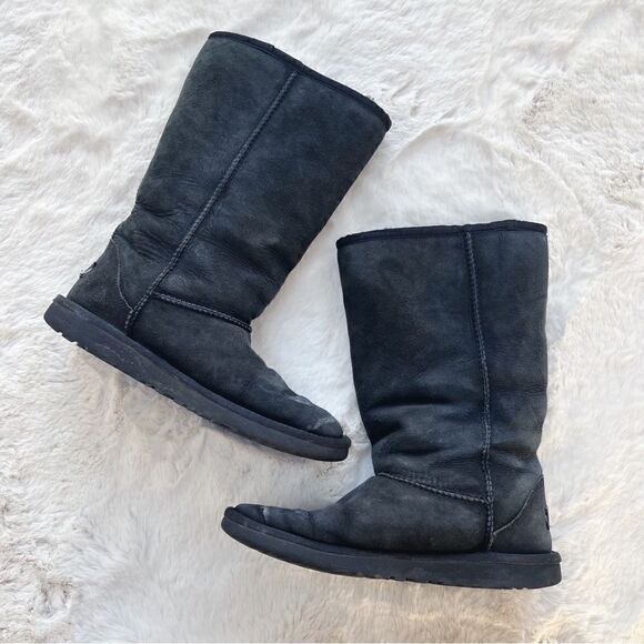 Ugg Kid’s Tall Black Winter Boots Big Girl size 6 - Picture 1 of 11